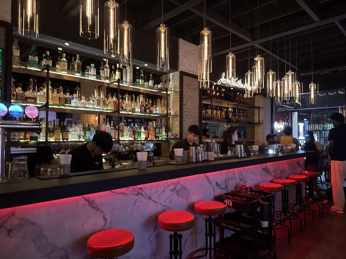 Evening atmosphere and pendant lights